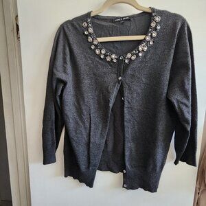 Cable & Gauge EUC 3/4 sleeve cardigan sweater, grey, beaded floral neckline